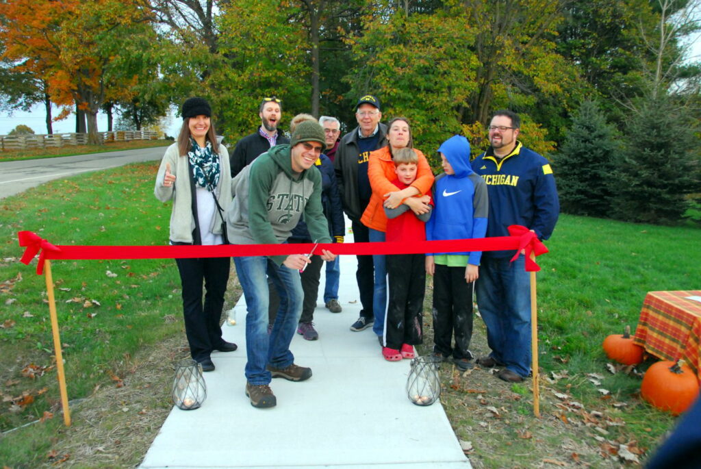 20161028_island_hills_sidewalk_ceremony_025